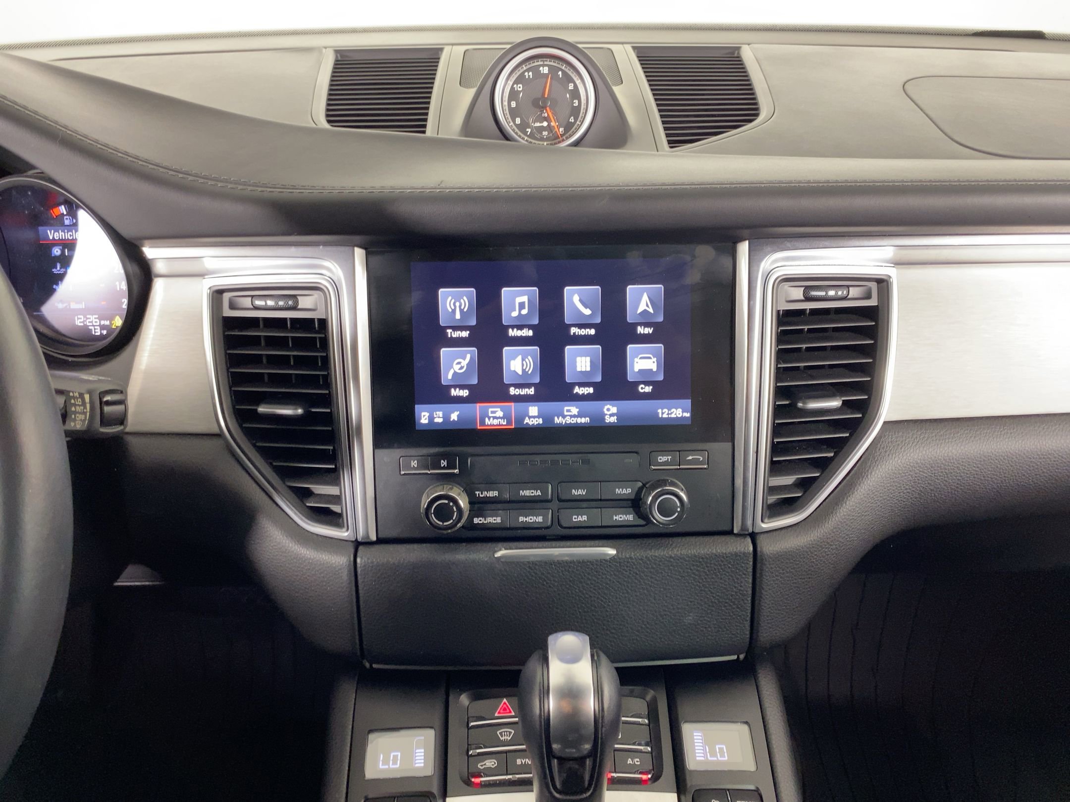 Used 2018 Porsche Macan Turbo w/ Premium Package Plus image 23