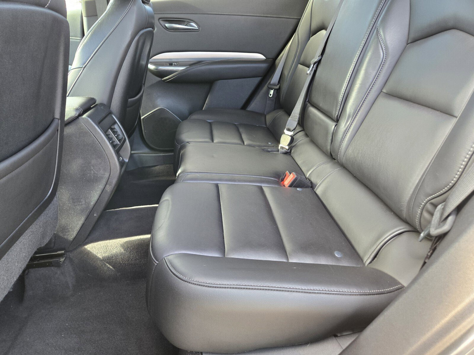 Used 2019 Cadillac XT4 Premium Luxury w/ Cold Weather Package image 12