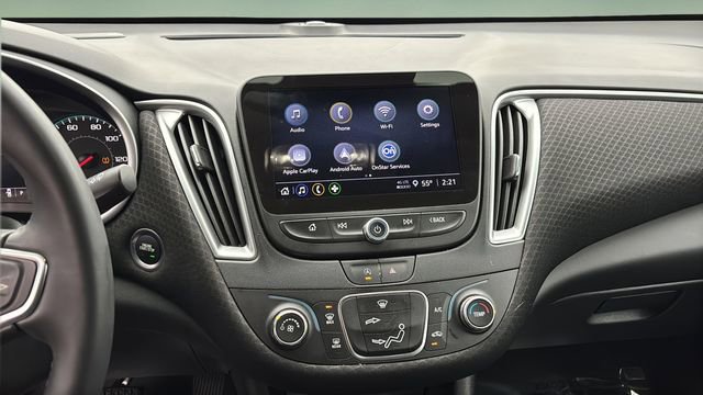 Used 2025 Chevrolet Malibu RS image 10