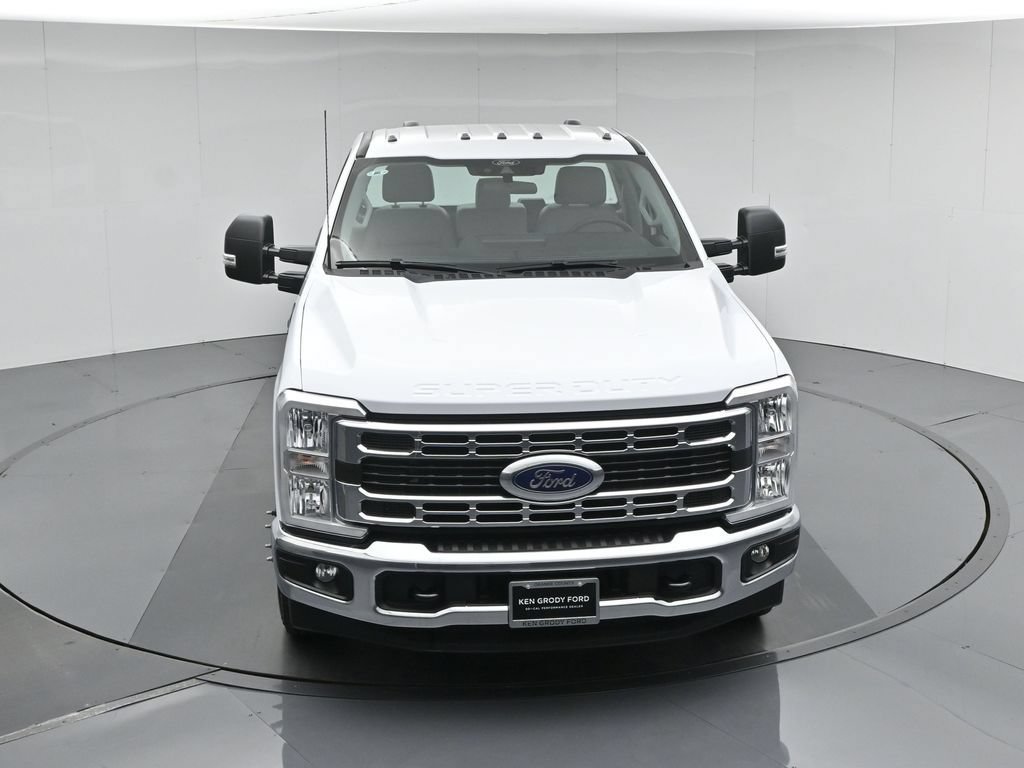 New 2026 Ford F350 XL w/ XL Chrome Package RWD image 29