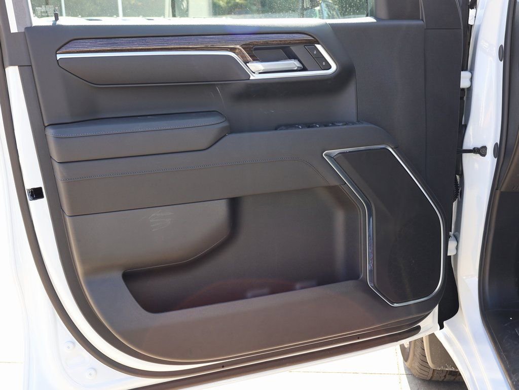 New 2026 GMC Sierra 1500 Elevation image 11