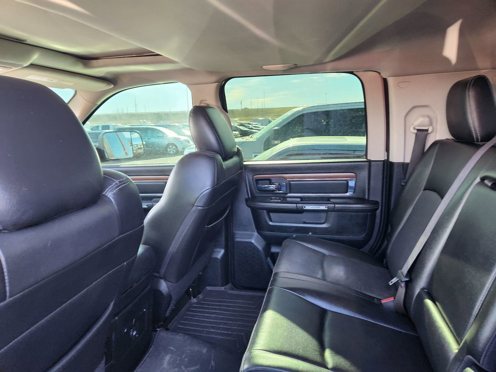 Used 2016 RAM 2500 Laramie w/ Convenience Group image 12