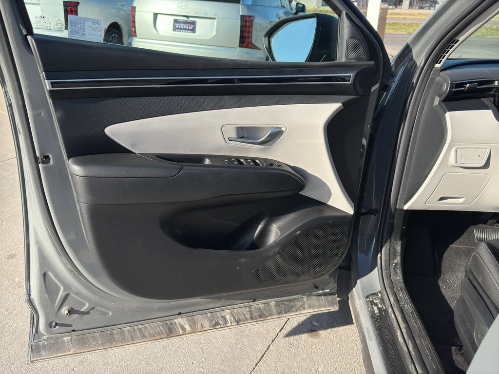 Certified 2024 Hyundai Tucson SE image 10