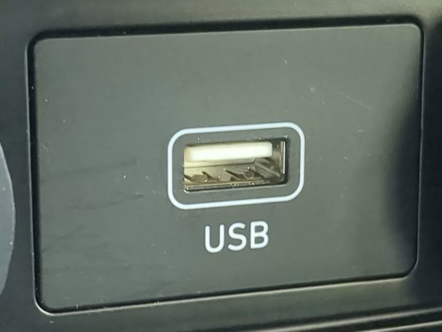 Used 2022 Hyundai Veloster N Base image 25