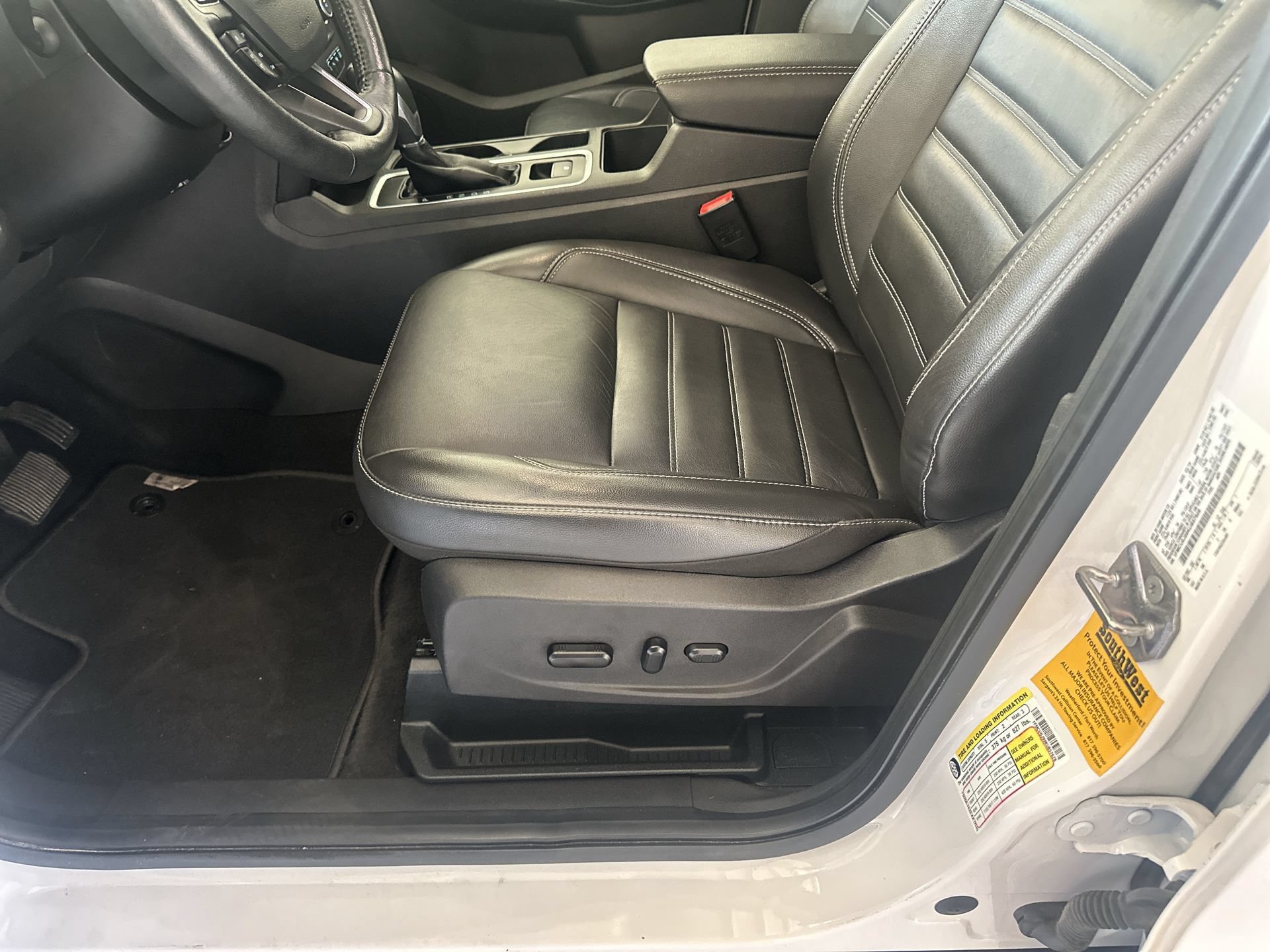 Used 2019 Ford Escape Titanium FWD image 15