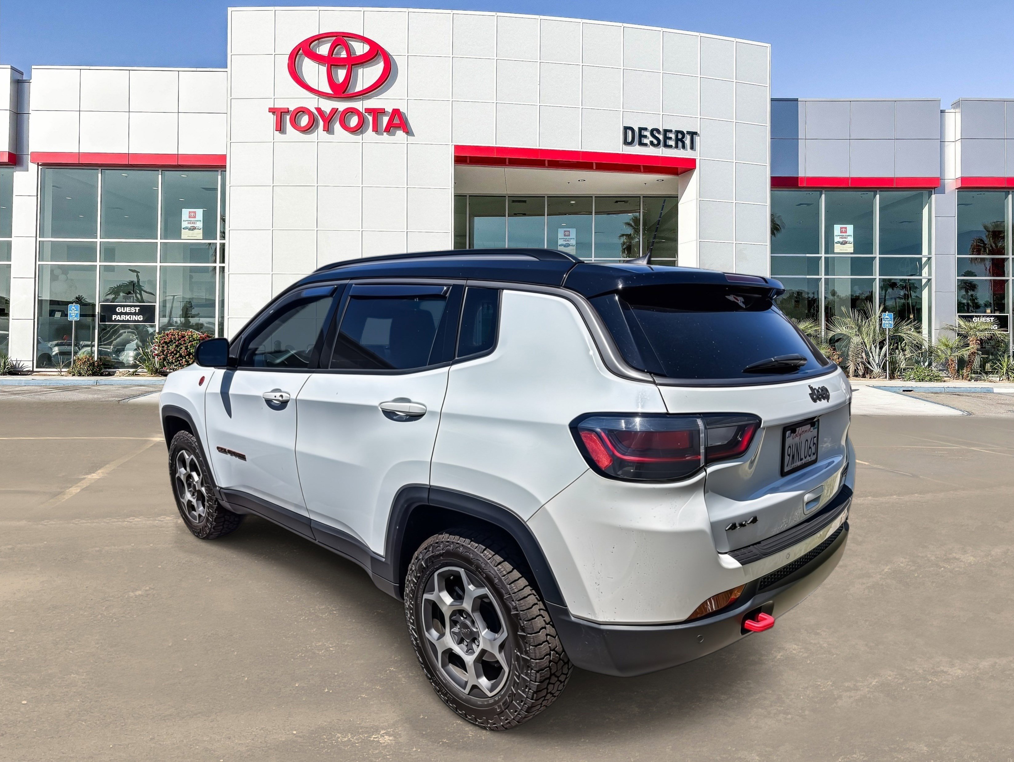Used 2022 Jeep Compass Trailhawk w/ Trailhawk Elite Group AWD/4WD image 5