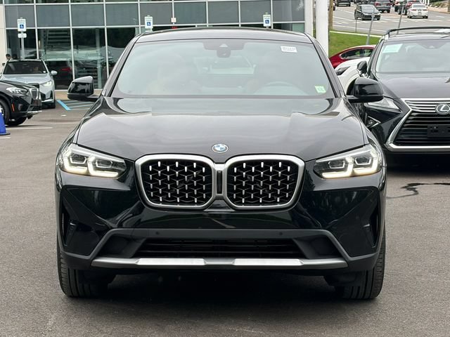 Used 2023 BMW X4 xDrive30i w/ Convenience Package AWD/4WD image 2