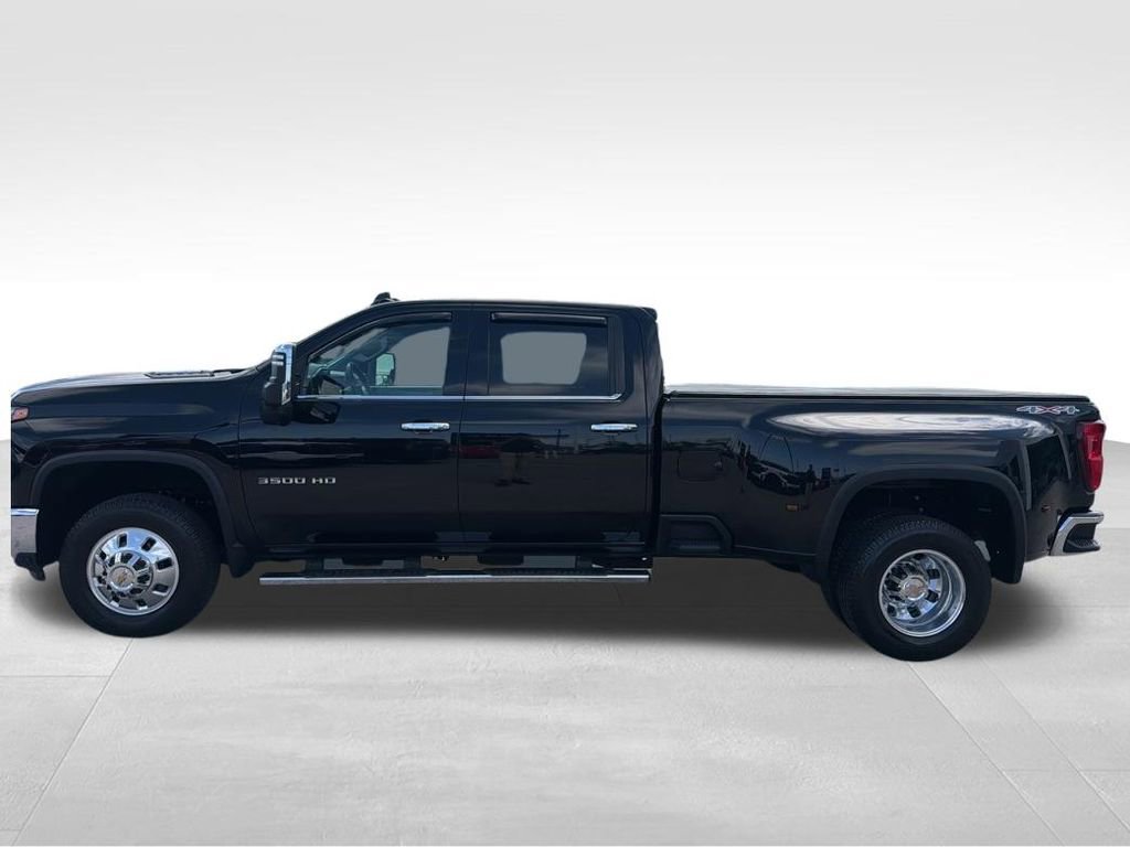 Used 2024 Chevrolet Silverado 3500 LTZ w/ LTZ Plus Package image 2