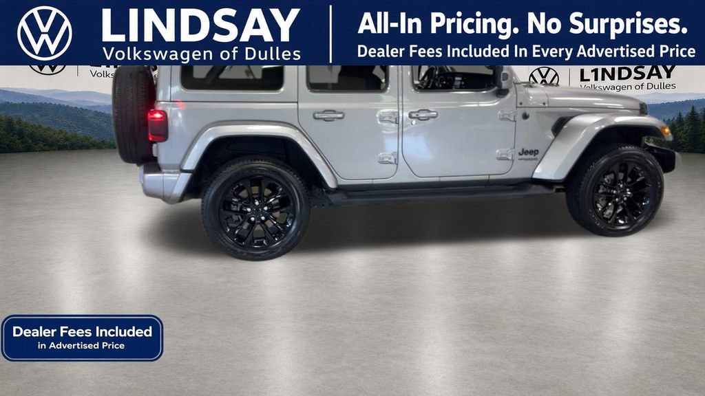 Used 2021 Jeep Wrangler Unlimited Sahara AWD/4WD image 3