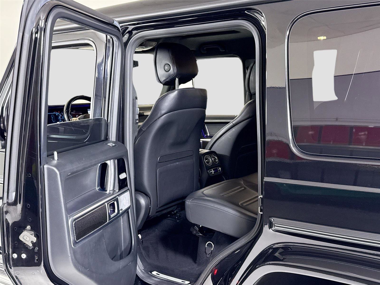 Used 2021 Mercedes-Benz G 550 w/ G Manufaktur Interior Package image 25