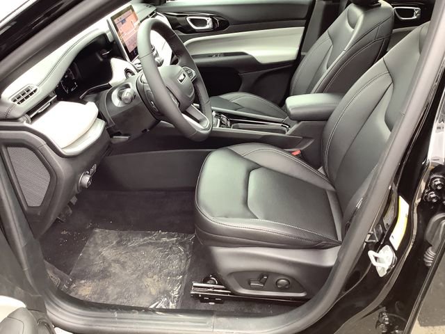 New 2026 Jeep Compass Limited w/ Sun, Sound & Navigation Group AWD/4WD image 8