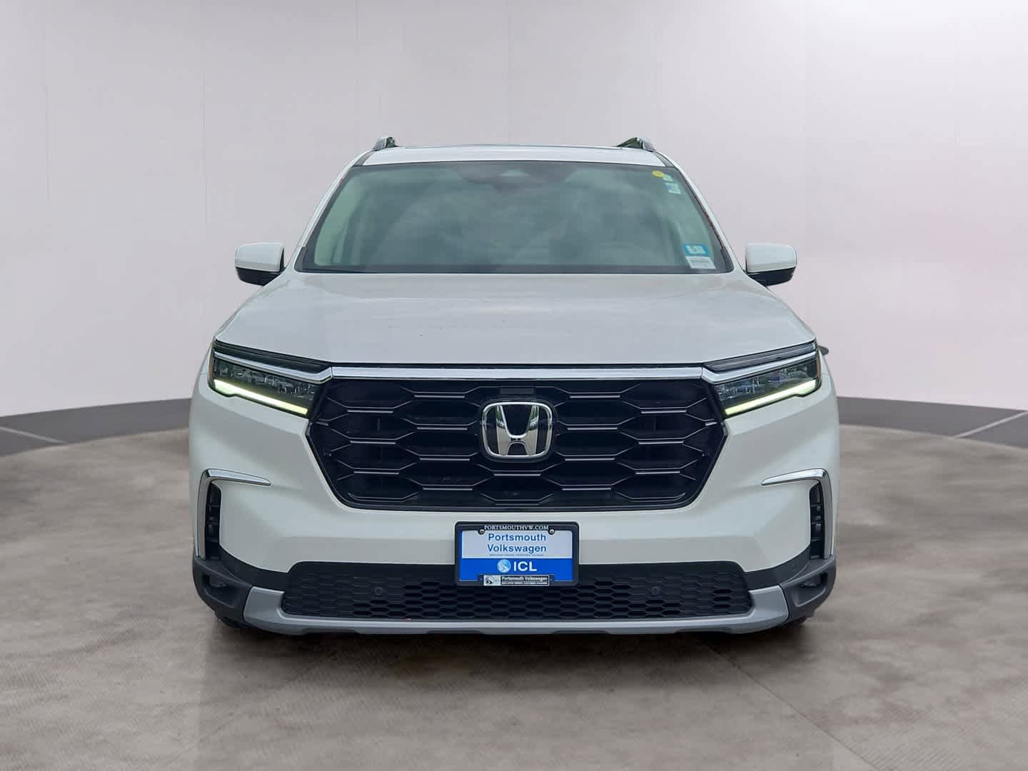 Used 2023 Honda Pilot Touring image 2