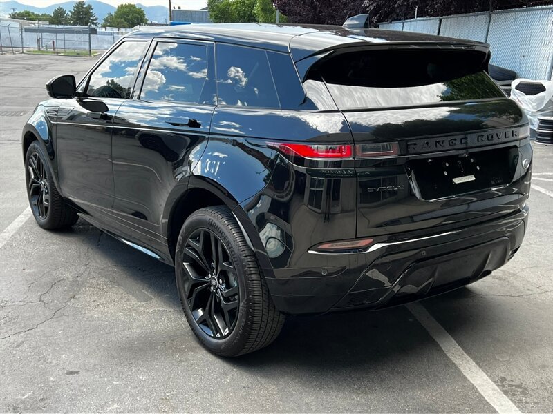 Used 2023 Land Rover Range Rover Evoque R-Dynamic SE AWD/4WD image 5
