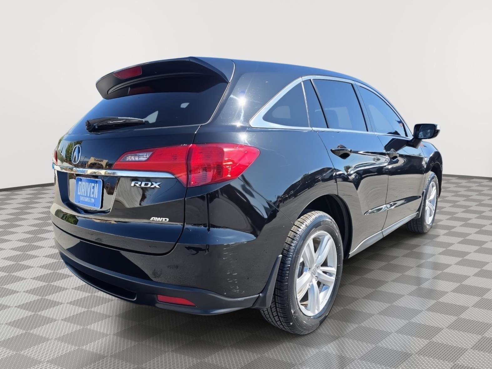 Used 2015 Acura RDX AWD w/ Technology Package image 4