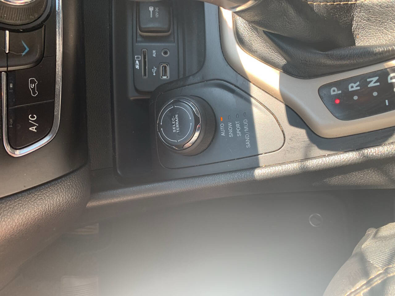 Used 2016 Jeep Cherokee High Altitude image 22