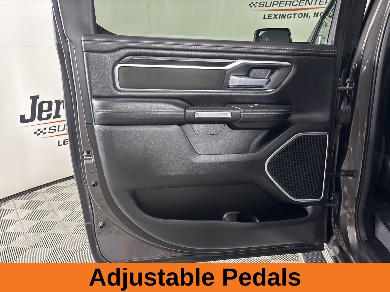 Used 2023 RAM 1500 Laramie AWD/4WD image 20