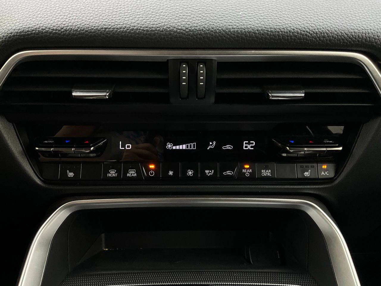 Used 2025 MAZDA CX-90 3.3 Turbo w/ Preferred Package image 29