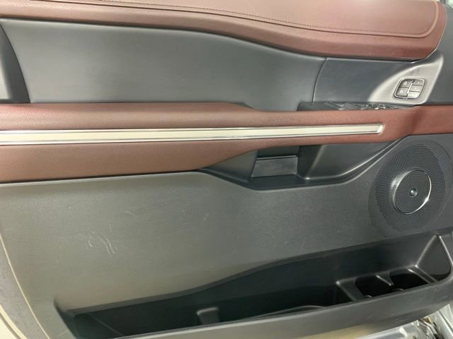 Used 2024 Ford Expedition Max Limited image 30