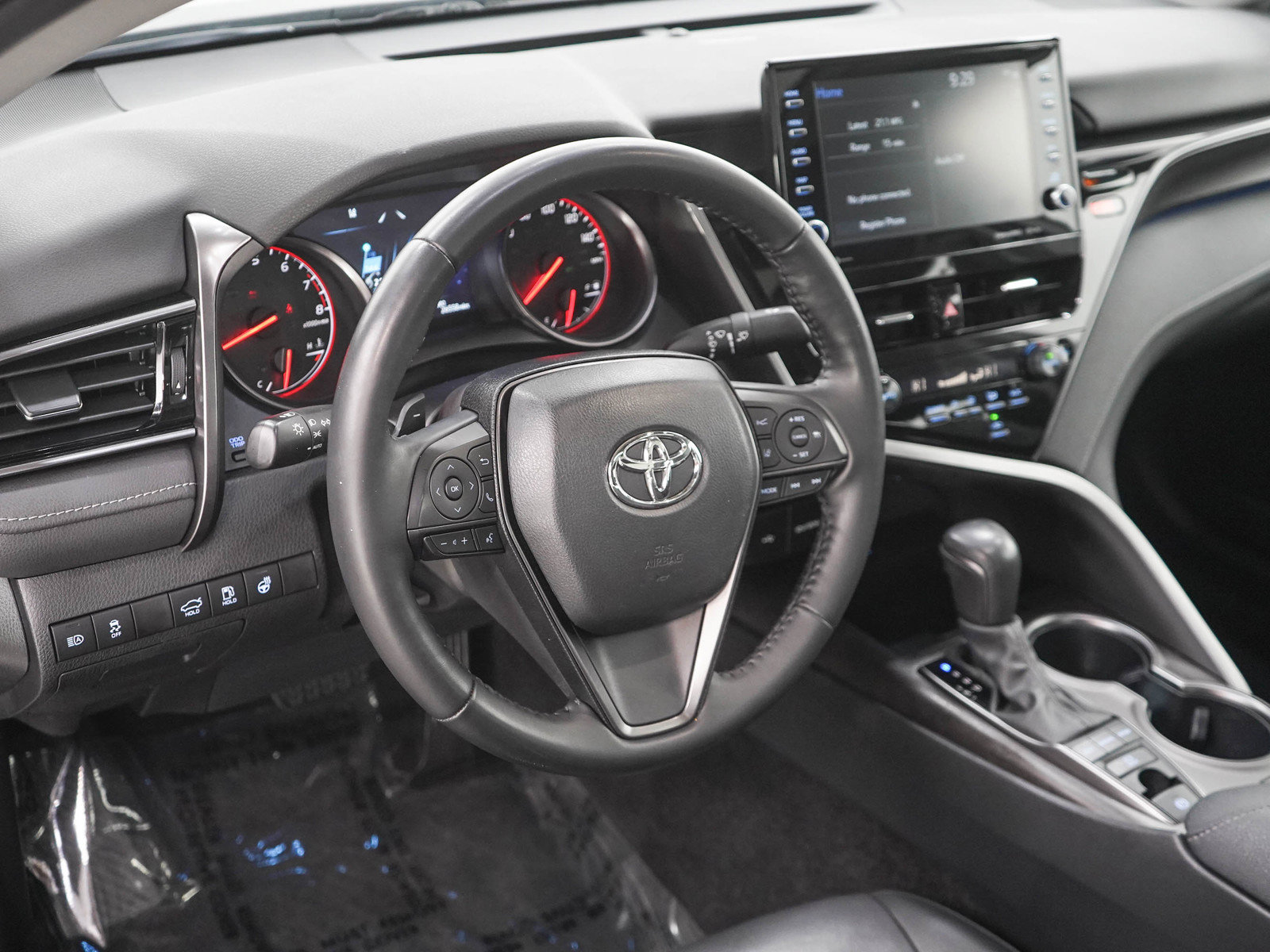 Used 2022 Toyota Camry XSE FWD image 19
