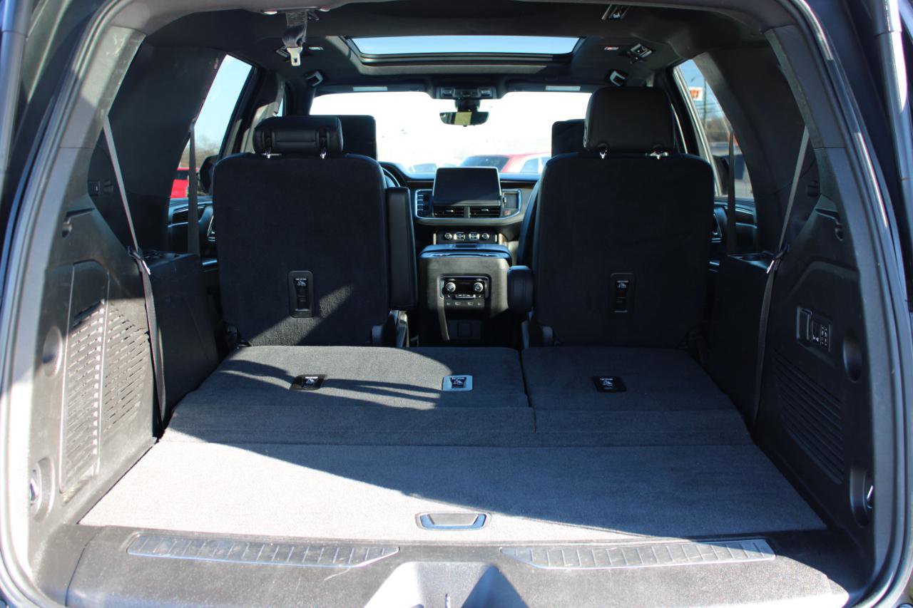 Used 2021 Chevrolet Tahoe High Country w/ Premium Package image 12