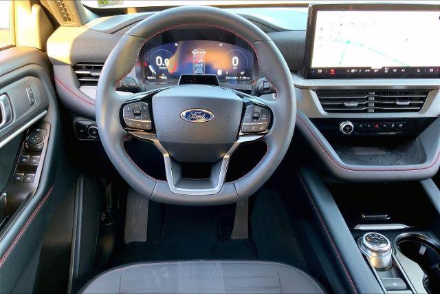 Certified 2025 Ford Explorer ST-Line image 5