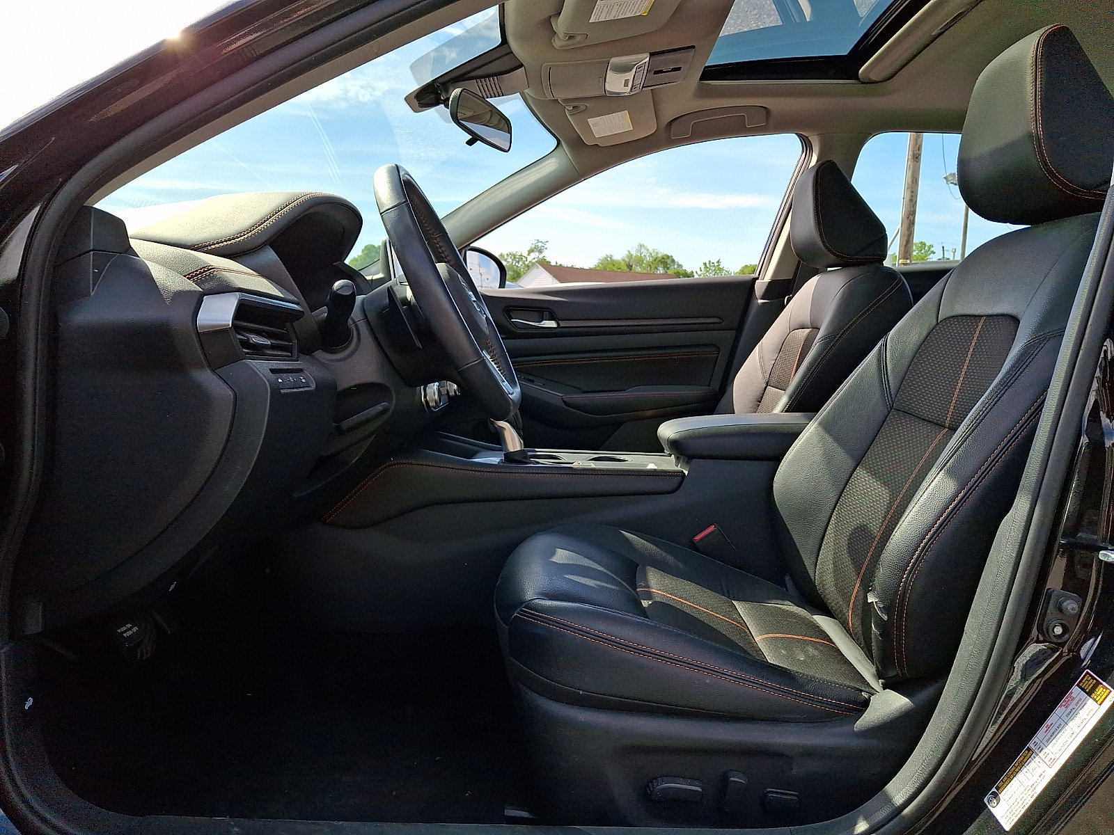 Certified 2022 Nissan Altima 2.5 SR w/ Midnight Edition Package FWD image 13