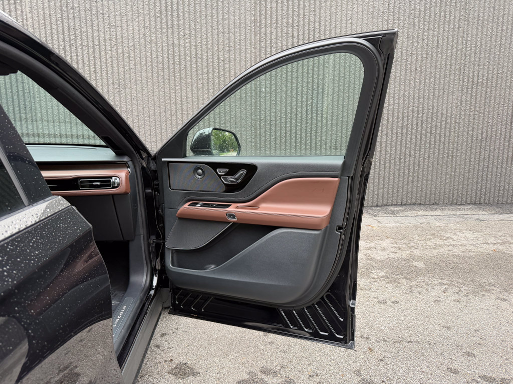 New 2026 Lincoln Aviator Reserve AWD/4WD image 45