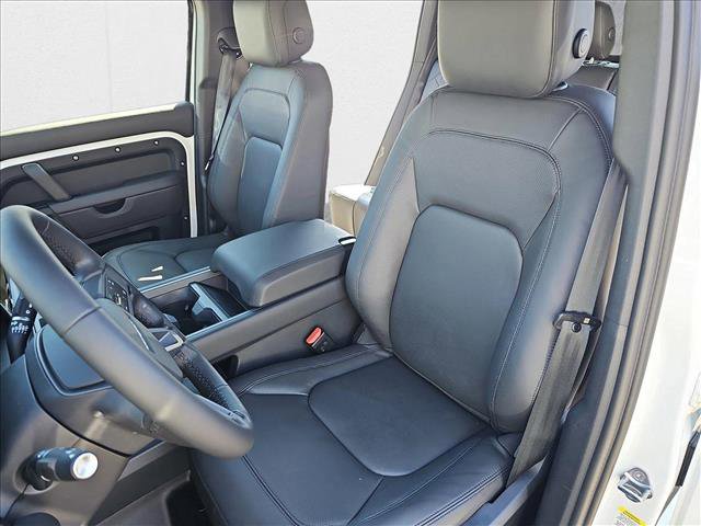 New 2025 Land Rover Defender 110 X-Dynamic SE image 14