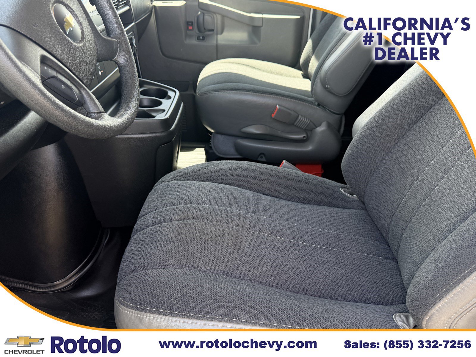 Used 2025 Chevrolet Express 2500 w/ Driver Convenience Package RWD image 13