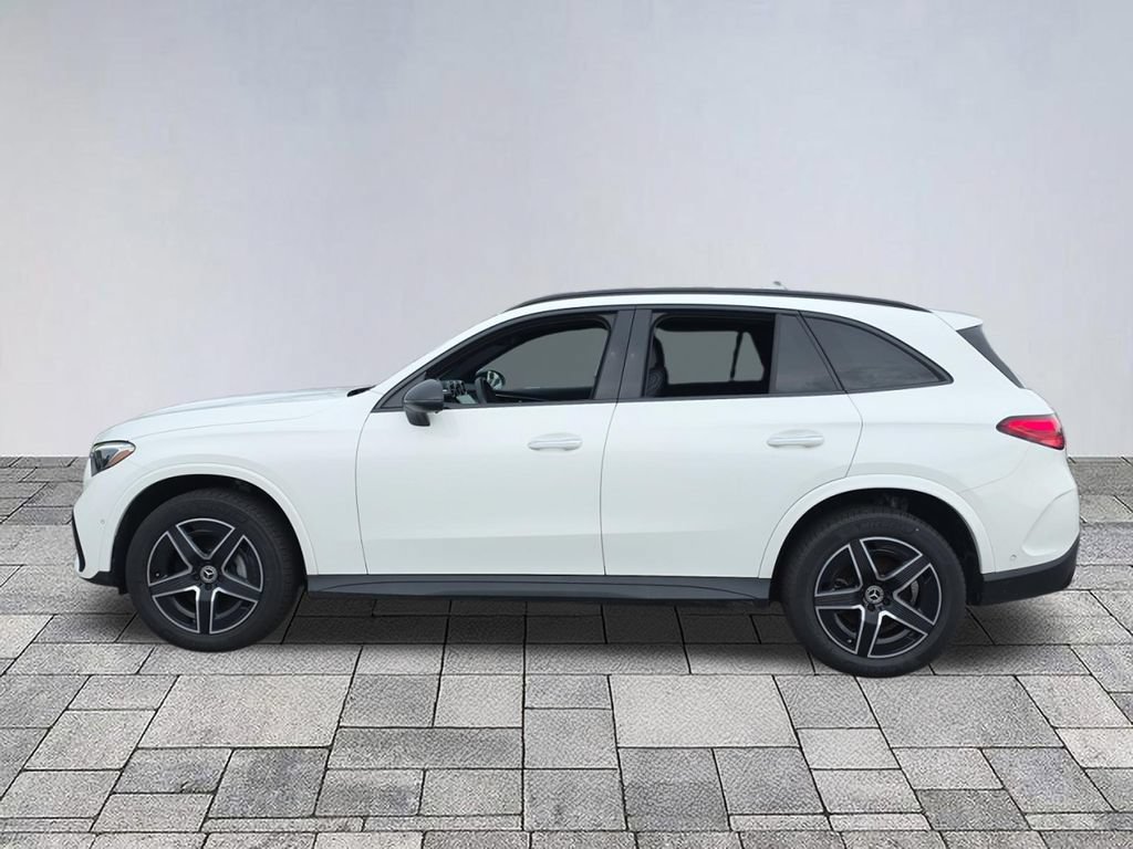 Certified 2025 Mercedes-Benz GLC 300 4MATIC image 4