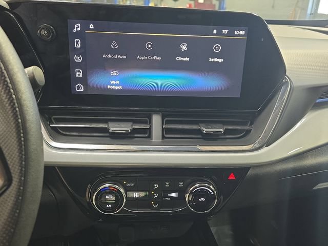 Used 2025 Chevrolet Trax LT FWD image 21