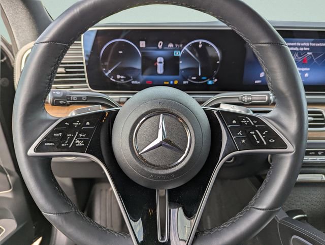 Used 2025 Mercedes-Benz GLS 450 4MATIC image 40