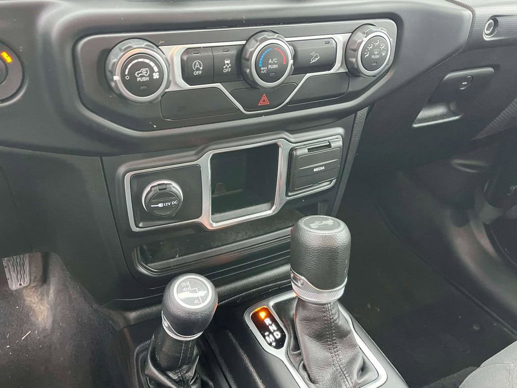 Used 2021 Jeep Wrangler Unlimited Sport image 17