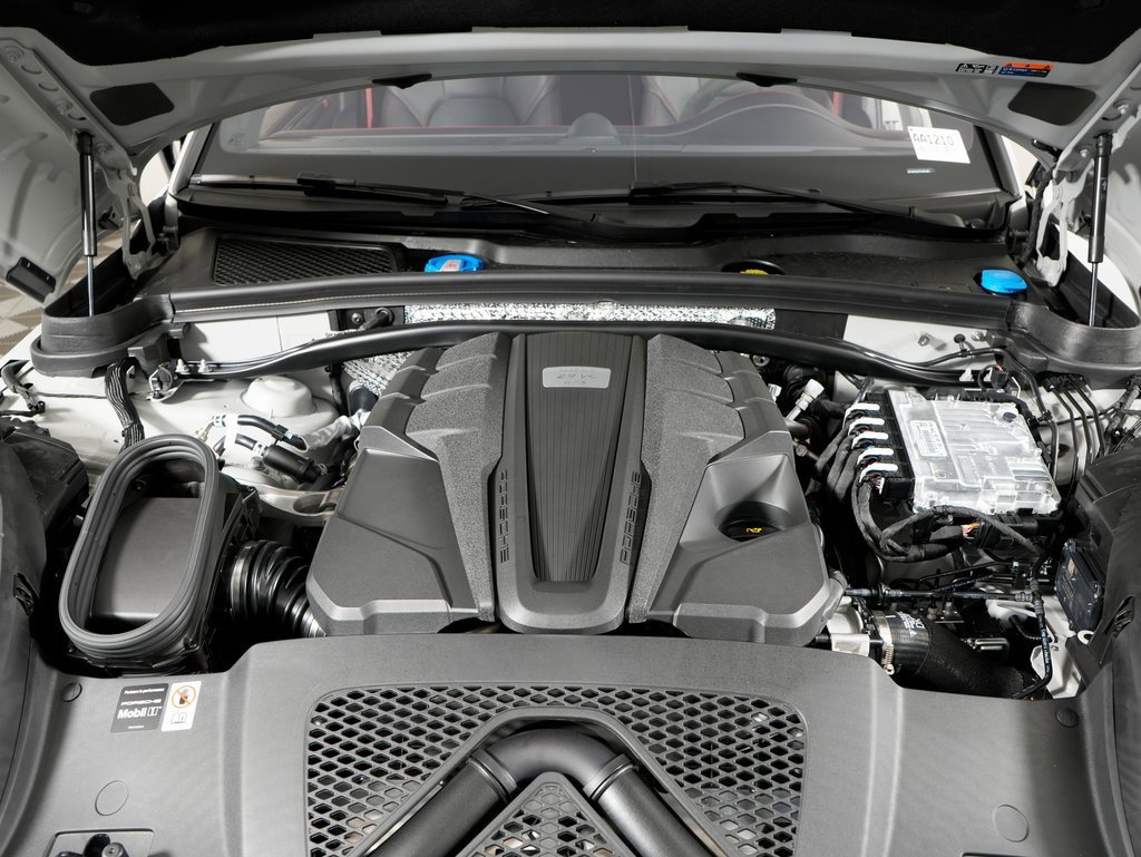 New 2026 Porsche Macan GTS image 42