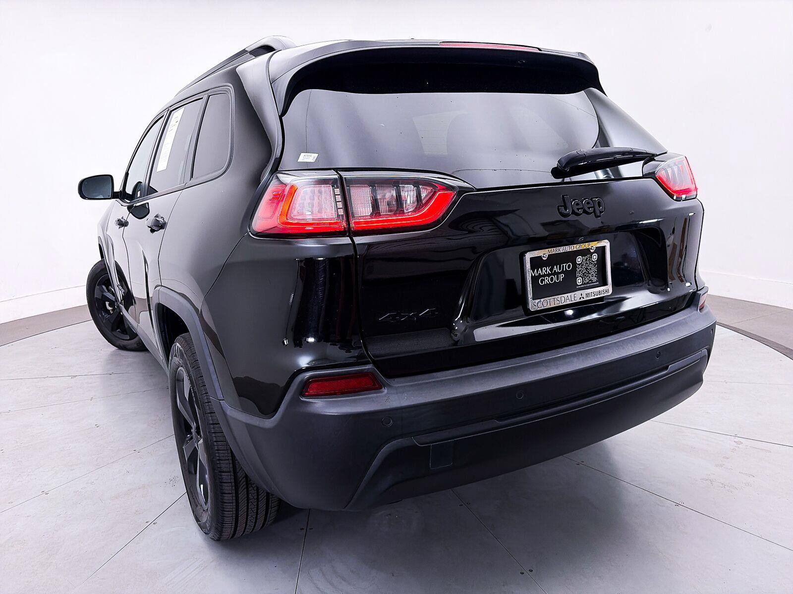 Used 2021 Jeep Cherokee Latitude Plus AWD/4WD image 9
