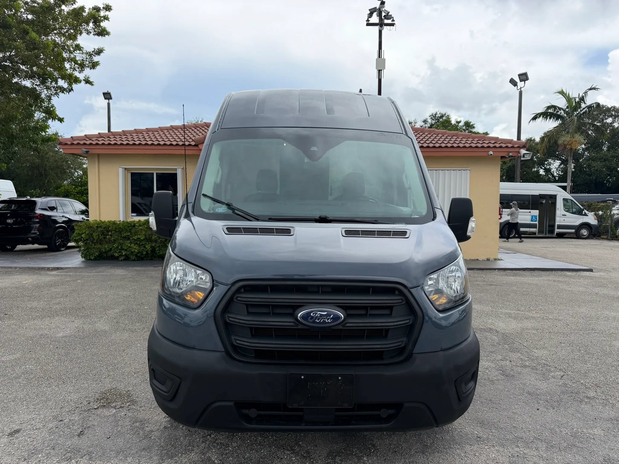 Used 2020 Ford Transit 250 148 High Roof Extended RWD image 10