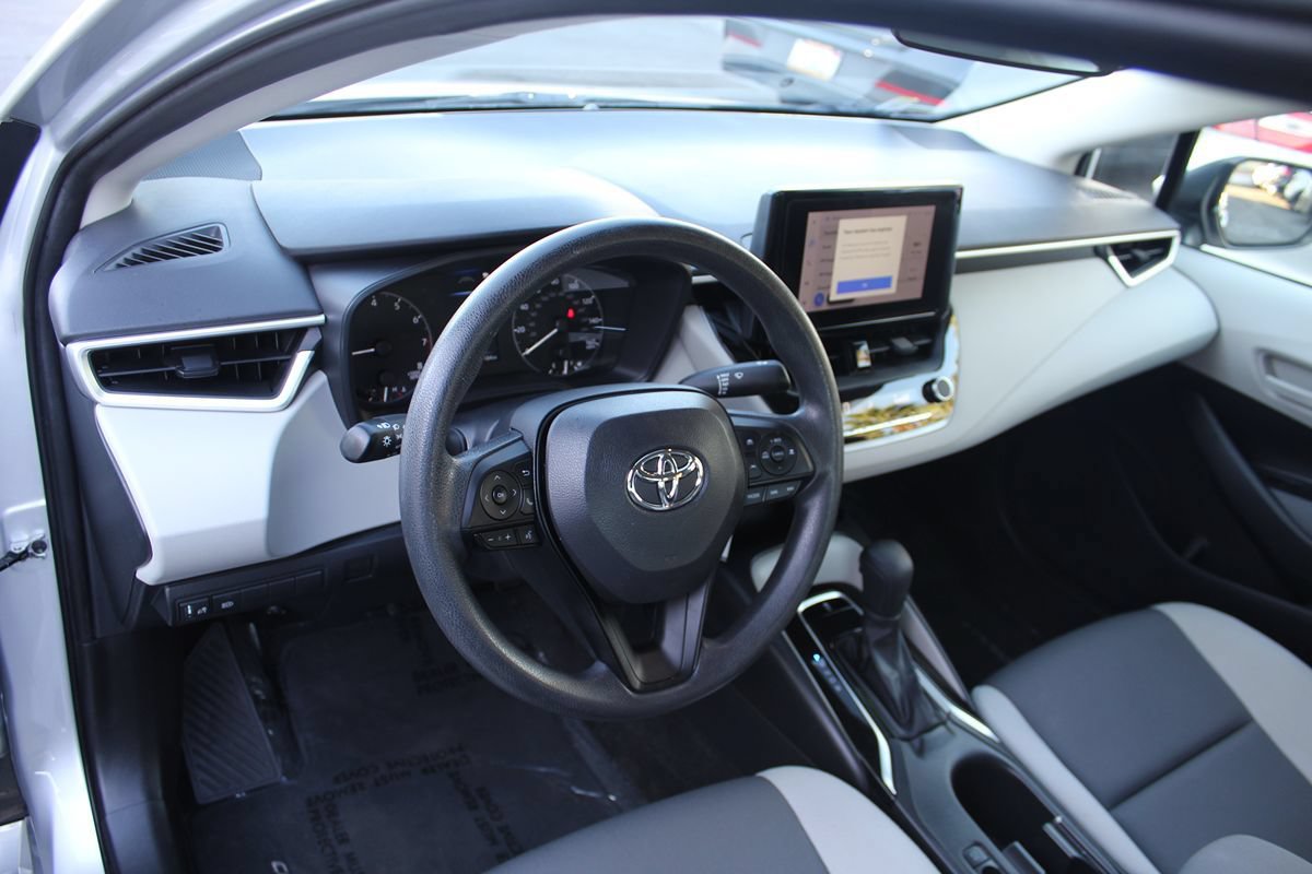Used 2023 Toyota Corolla LE w/ Carpet Mat Package (TMS) FWD image 16