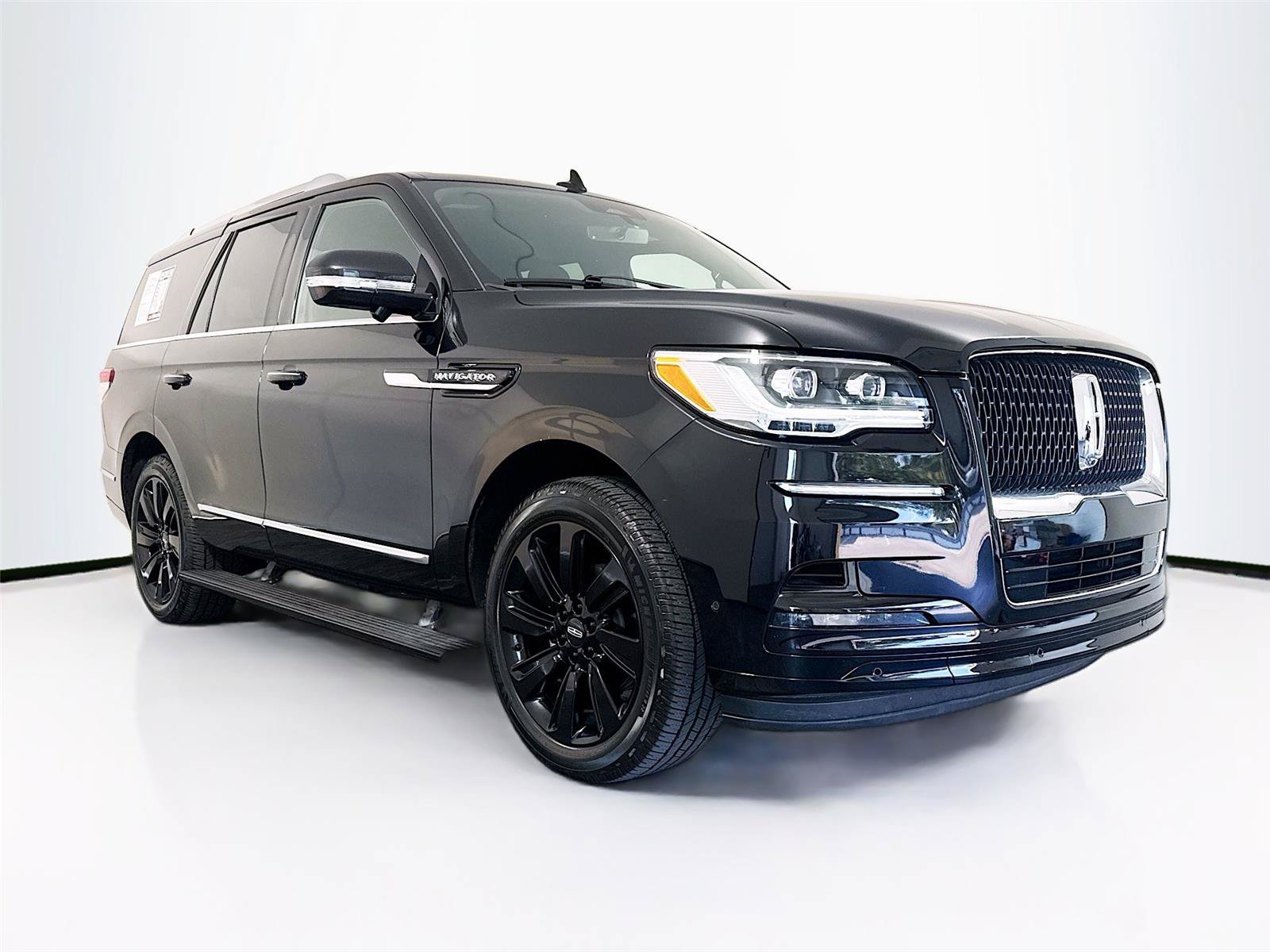 Used 2023 Lincoln Navigator Reserve AWD/4WD image 41
