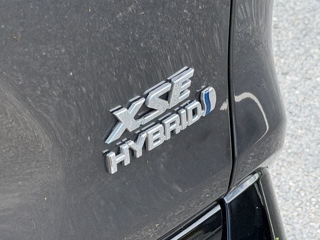 Certified 2020 Toyota RAV4 XSE w/ XSE Grade Weather Package AWD/4WD image 18