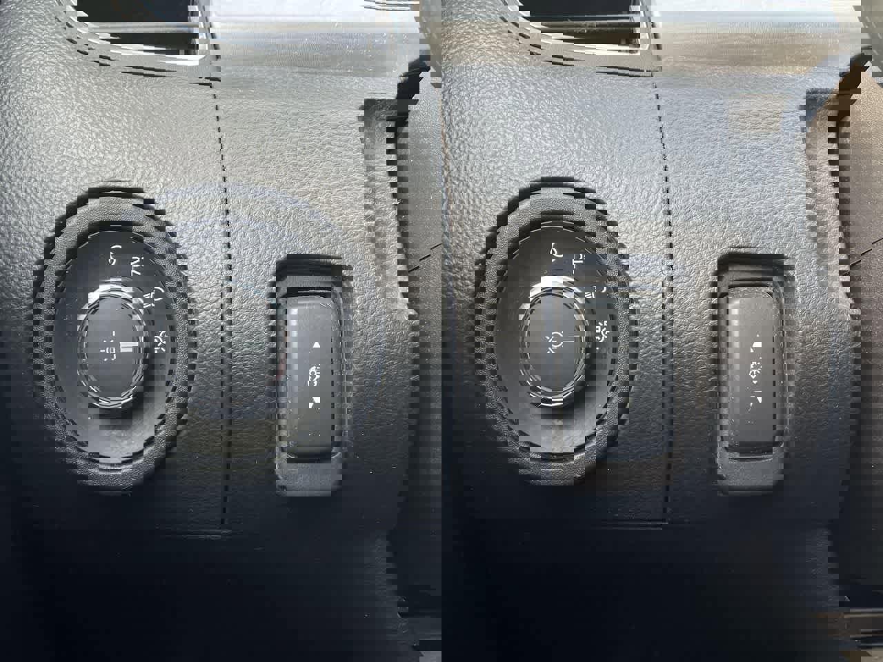 Used 2014 Ford Taurus SEL w/ Equipment Group 201A image 27