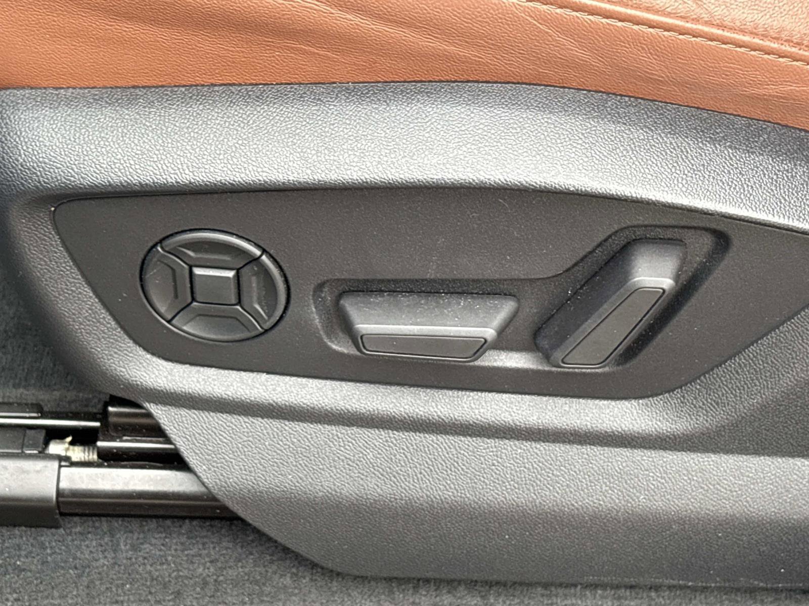 Used 2022 Audi Q7 Premium Plus w/ Premium Plus Package image 16