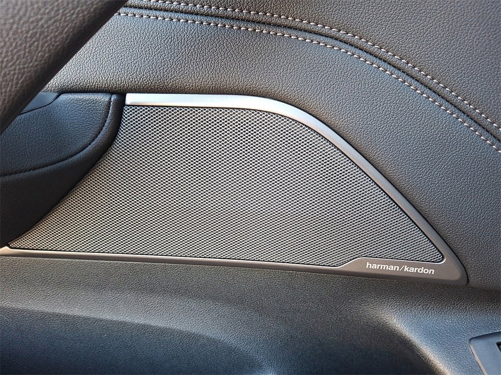 Used 2023 BMW 530e xDrive image 28