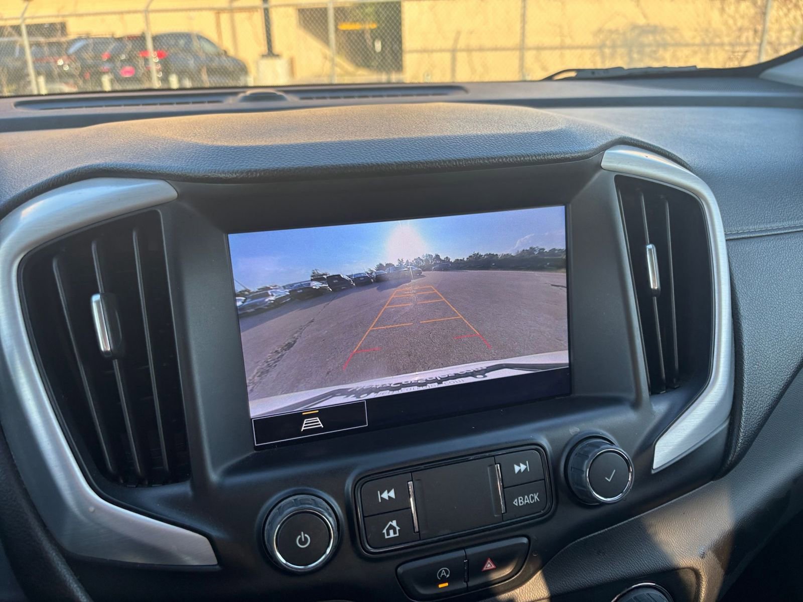 Used 2023 GMC Terrain SLT image 17