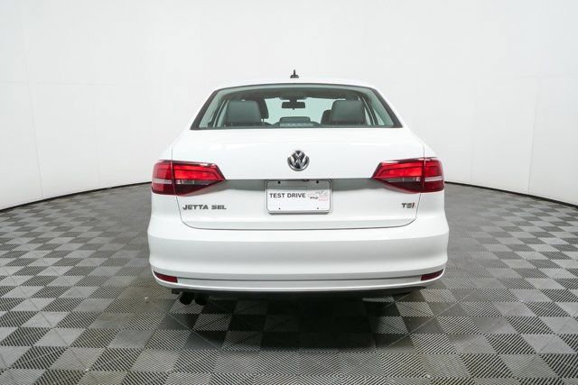 Used 2016 Volkswagen Jetta SEL image 26