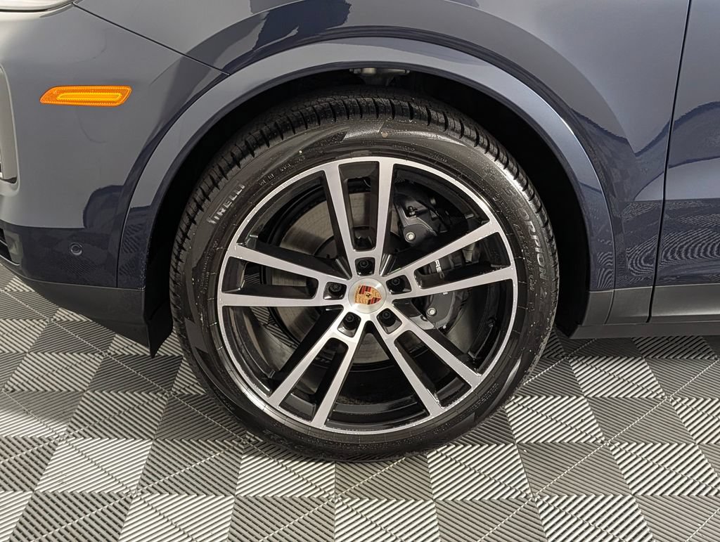 New 2026 Porsche Cayenne AWD/4WD image 11