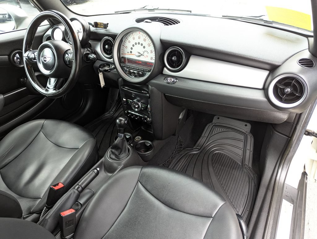 Used 2011 MINI Cooper Convertible FWD image 26