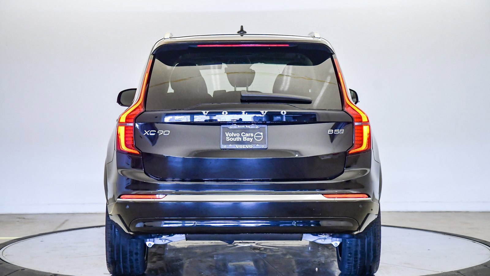New 2026 Volvo XC90 B5 Core image 3