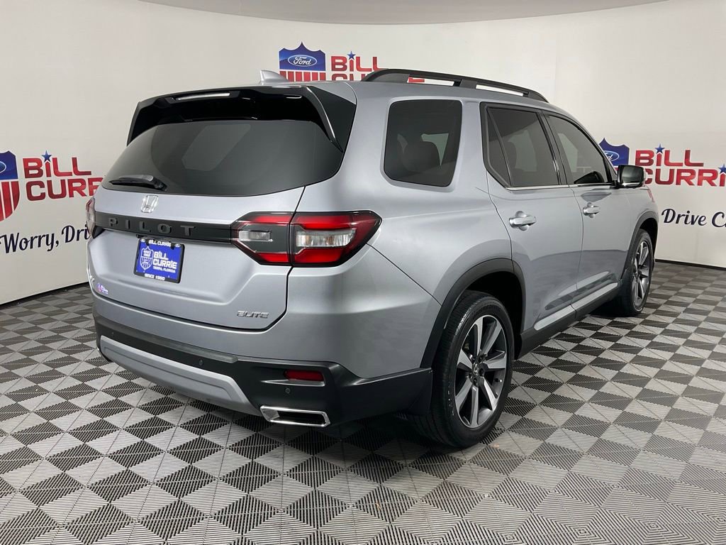 Used 2023 Honda Pilot Elite image 3