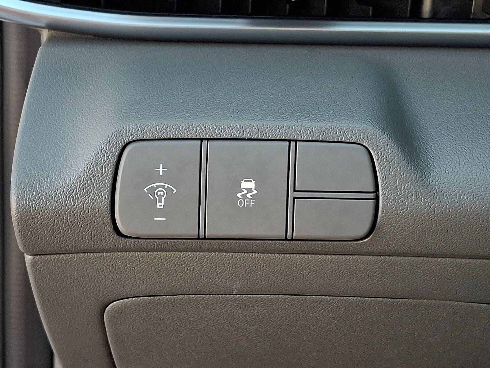 Certified 2025 Hyundai Elantra Sport FWD image 26