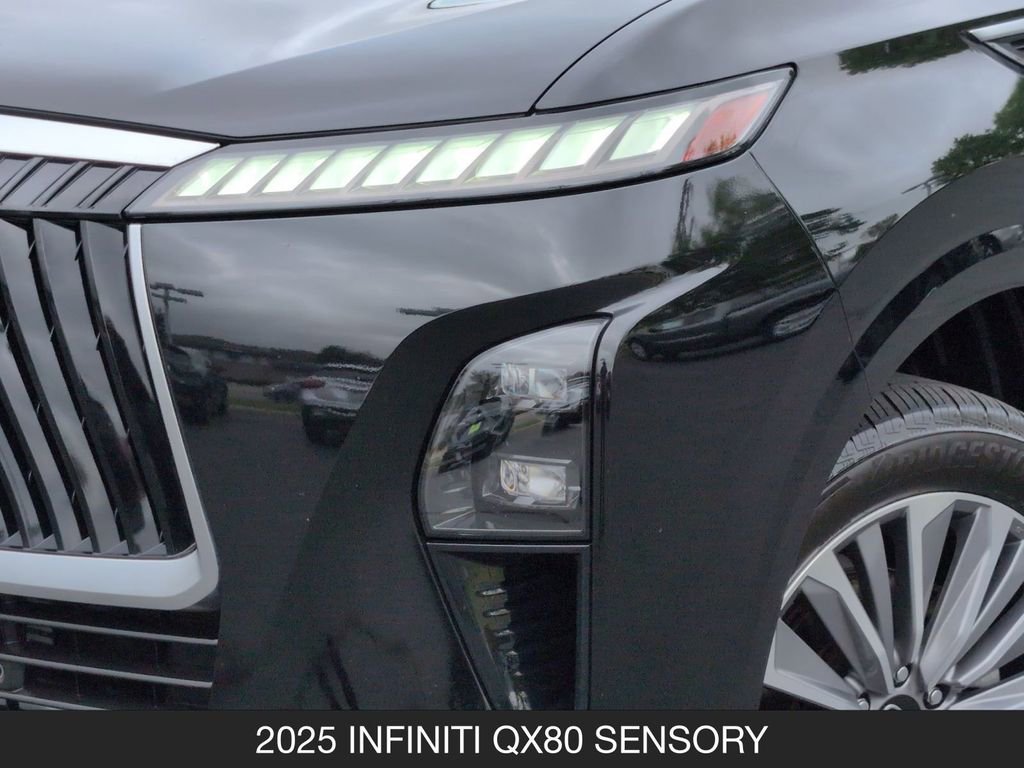 Used 2025 INFINITI QX80 Sensory image 10